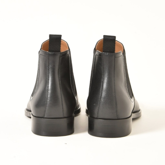 Noir Luxe Chelsea Boots